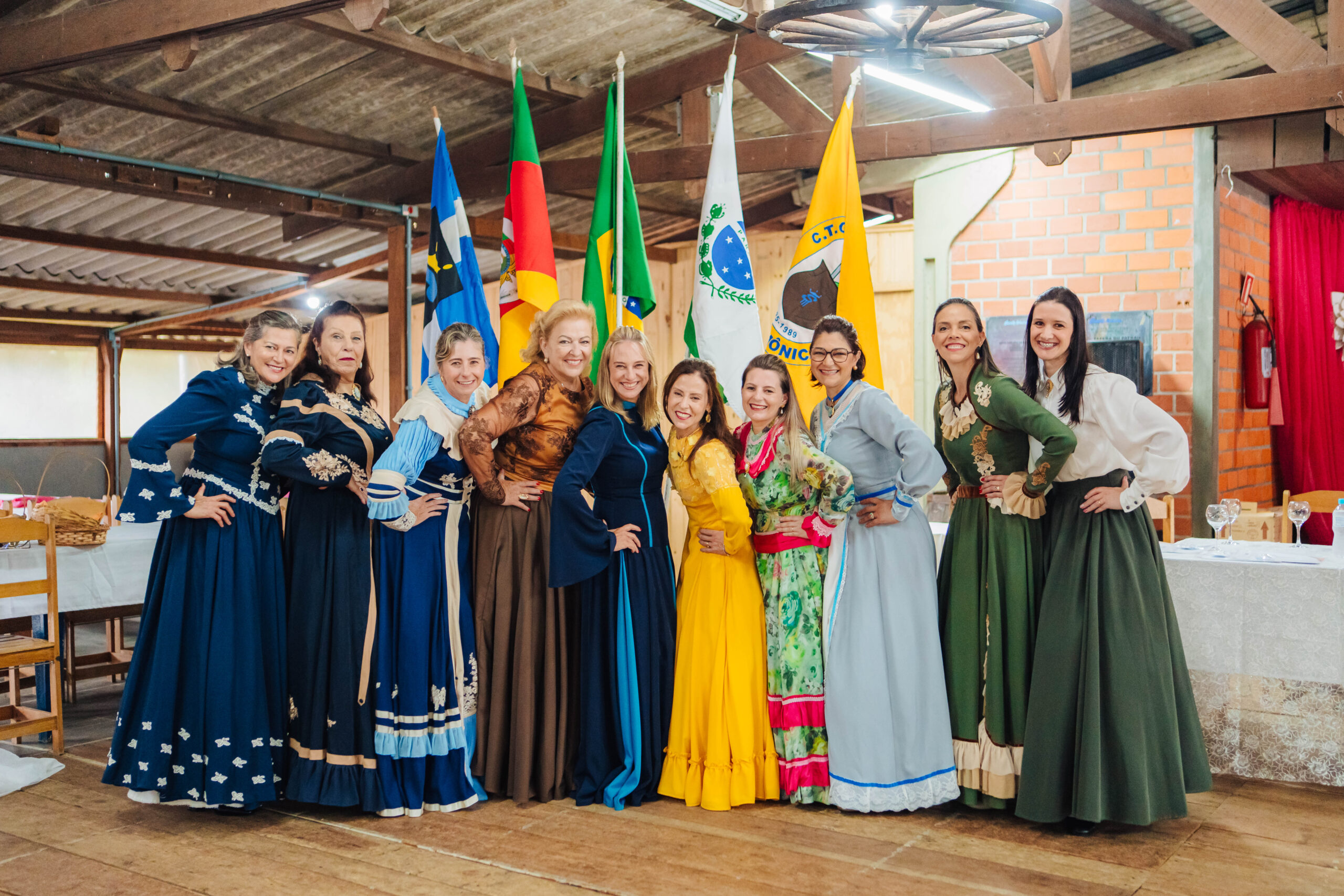 CTG Querência Santa Mônica apresenta primeira equipe feminina de patronagem